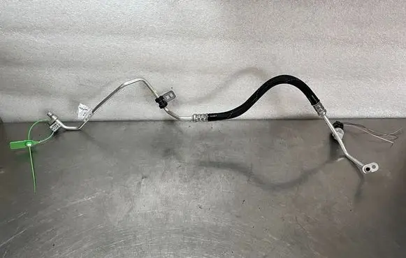 Renault Austral Air conditioning (A/C) pipe/hose 924C49211R