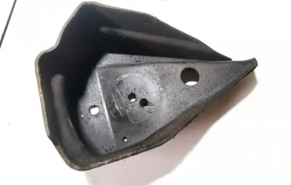 Volvo S70 V70 V70 XC Engine mounting bracket