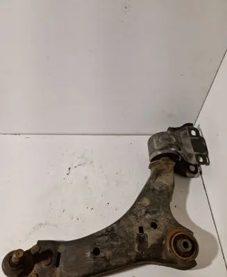 Volvo XC60 Front lower control arm/wishbone 8G9N3A052A