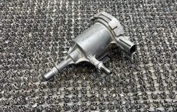 Dodge Durango III Vacuum valve 