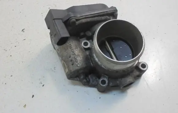 Volkswagen PASSAT B6 Electric throttle body valve 06F133062G