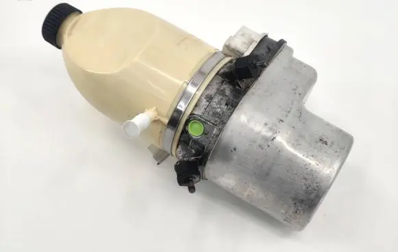 Opel Vectra C Power steering pump RGC19320