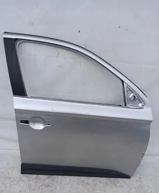 Mitsubishi Outlander Front door