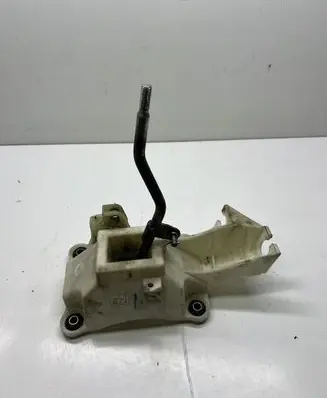 Honda CR-V Gear selector/shifter in gearbox 