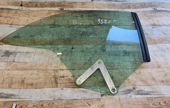 Citroen C3 Pluriel Front door window glass four-door 43R00049 DOT24AS2M25