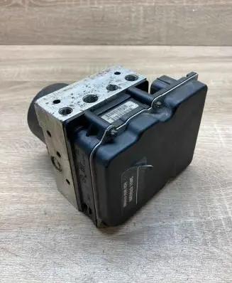 BMW 5 E60 E61 ABS Pump 6766300 6766302 6758743