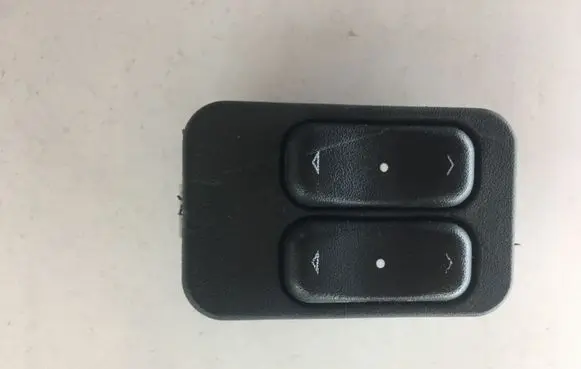 Opel Meriva A Electric window control switch 13363202