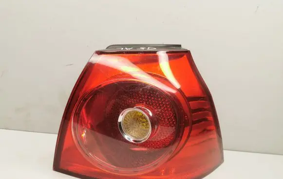 Volkswagen Golf V Rear/tail lights 4VFX13404AA