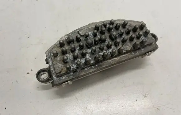 BMW 3 F30 F35 F31 Heater blower fan relay 9276112