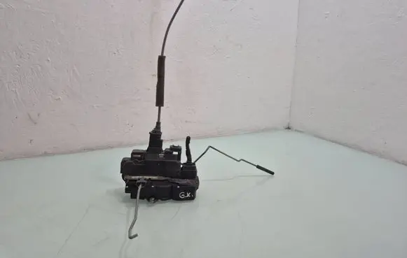 Opel Antara Rear door lock