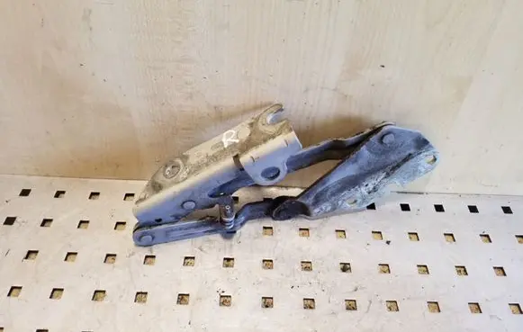 Volkswagen Golf Plus Engine bonnet/hood hinges 5M0823302