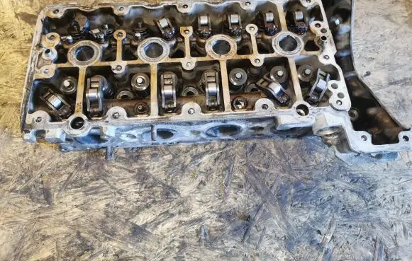 Mercedes-Benz C W203 Engine head R2710161001