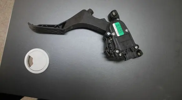 Volkswagen Transporter - Caravelle T5 Accelerator throttle pedal 7H1721503G