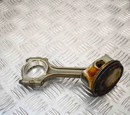 Opel Zafira C Piston 