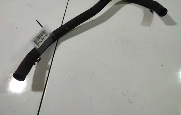 Toyota Auris 150 Engine coolant pipe/hose
