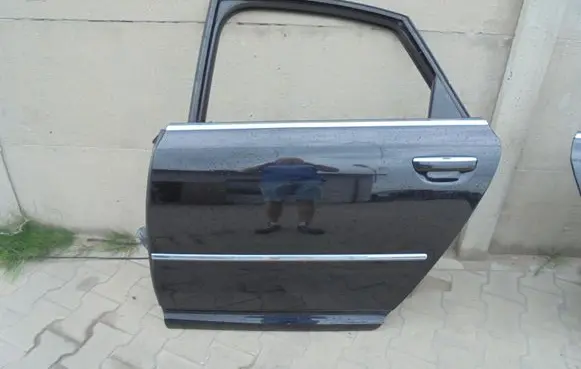 Audi A8 S8 D3 4E Rear door