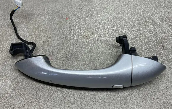 Opel Insignia B Front door exterior handle 14424150 Z176