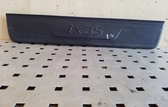 Hyundai ix35 Front sill trim cover 858732Y100