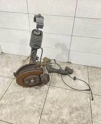 Mercedes-Benz SL R129 Front wheel hub spindle knuckle A1243303007 A1293300220