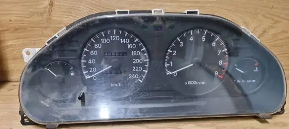 Mitsubishi Galant Speedometer (instrument cluster) MB918463