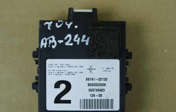 Toyota Auris E180 Door control unit/module 8974102130