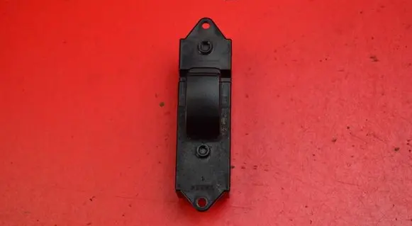Mitsubishi Lancer VIII Electric window control switch 8608A065