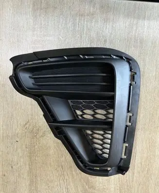 Front bumper lower grill