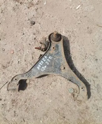 Nissan Navara D40 Front lower control arm/wishbone