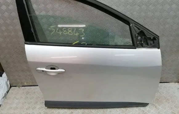 Renault Megane III Front door
