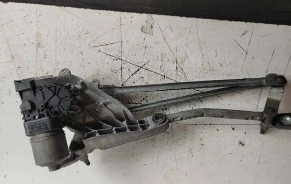 Ford Fiesta Front wiper linkage and motor P9Z130468C 5V009419V8A