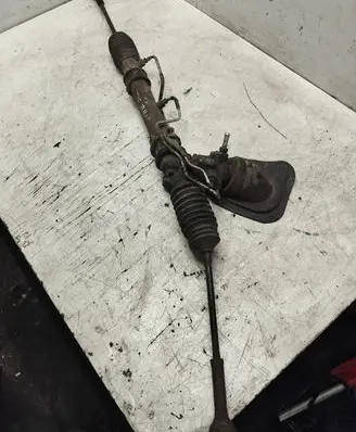 Nissan Sunny Steering rack