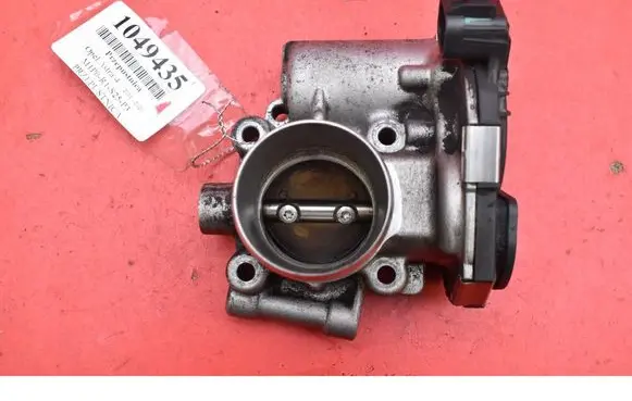 Opel Astra J Throttle body valve 55565489