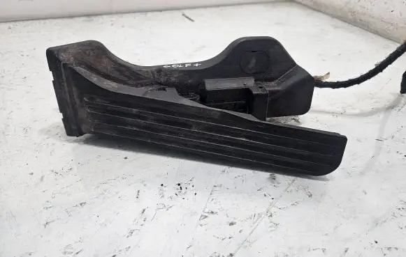 Volkswagen Golf Plus Accelerator throttle pedal 1K1721503M