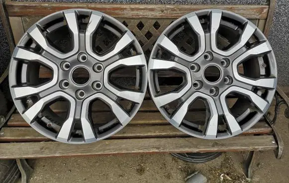 Ford Ranger R18 alloy rim 