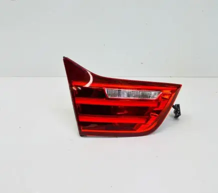 Tailgate rear/tail lights