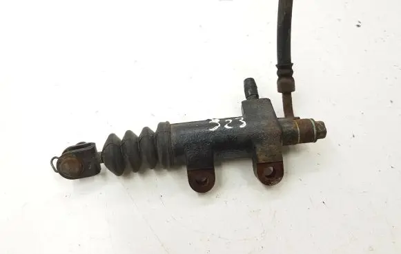 KIA Carens II Clutch master cylinder