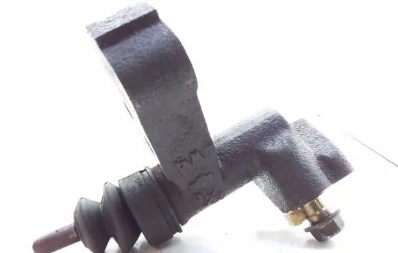 Nissan Primera Clutch slave cylinder 