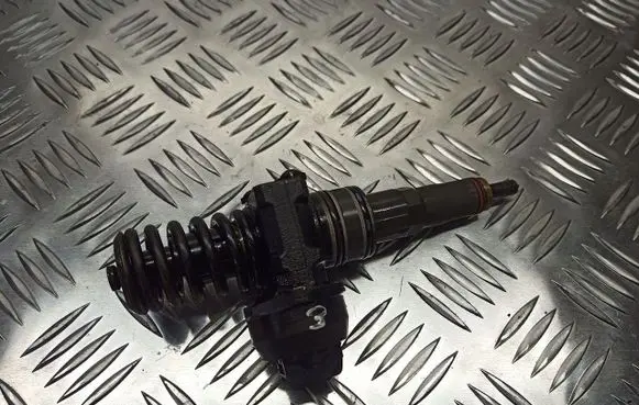 Volkswagen Polo IV 9N3 Fuel injectors set 038130073BN