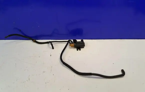 Volvo S60 Engine mount vacuum valve 31480559
