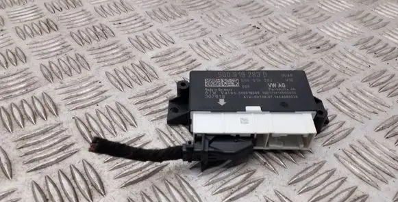 Skoda Octavia Mk3 (5E) Parking PDC control unit/module 5Q0919283D 5Q0919283