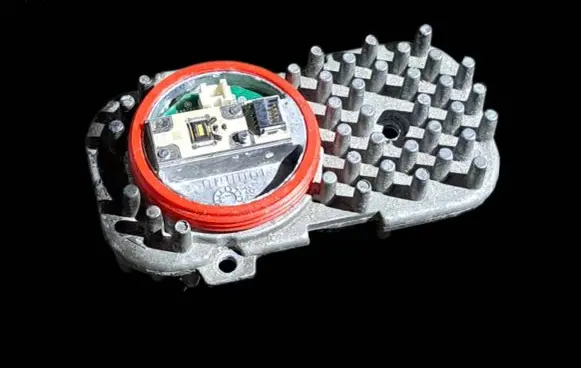 BMW X5 E70 LED ballast control module 1305715084