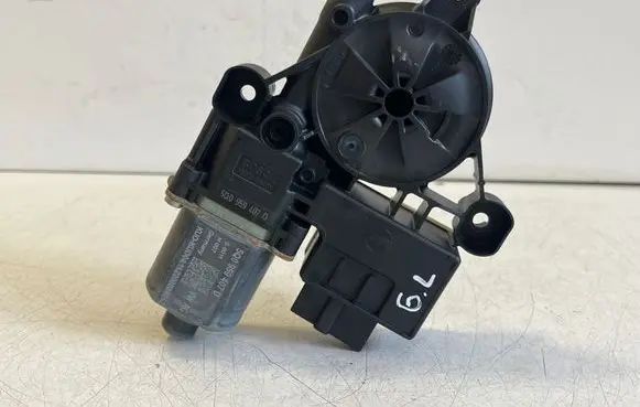 Cupra Born Rear door window regulator motor 0130822695