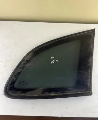Hyundai Santa Fe Rear side window 43R000399