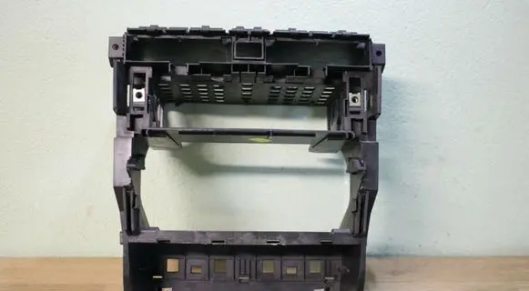 Audi A4 S4 B7 8E 8H Radio/GPS head unit trim 8E0858005E