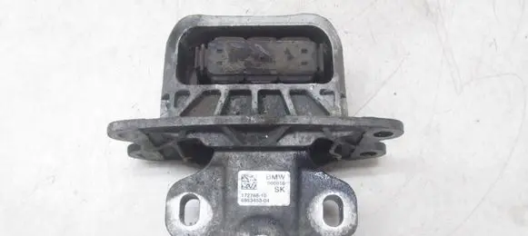 Engine mount bracket