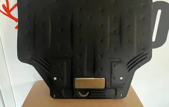 Ford Fiesta Engine splash shield/under tray 8A616P013BD 02012018 04701030024