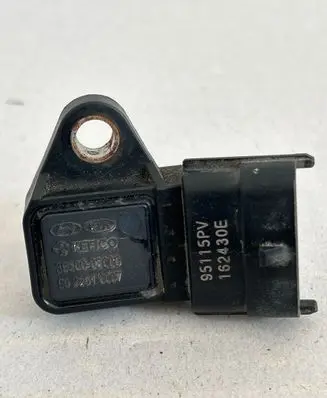 Hyundai i20 Active Air pressure sensor 9022010007 3930005000