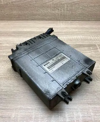 Renault Megane I Engine control unit/module ECU HOM7700111552 0281010077 WithPlug