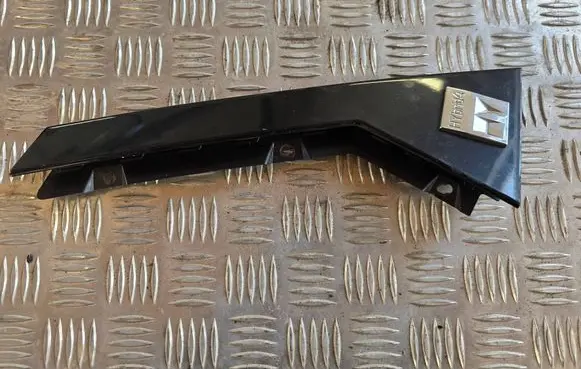 Peugeot 508 RXH Rear door glass trim molding 9671182877
