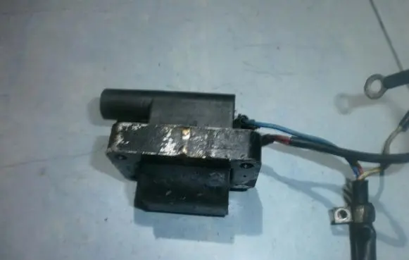 Ford Escort High voltage ignition coil 3023410